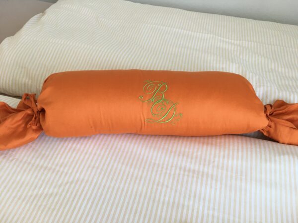 Nackenrolle „BCD Monogramm“