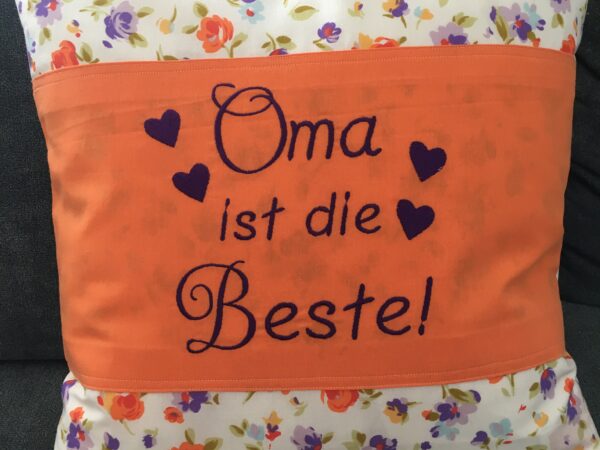 Polster „Oma ist die Beste!“
