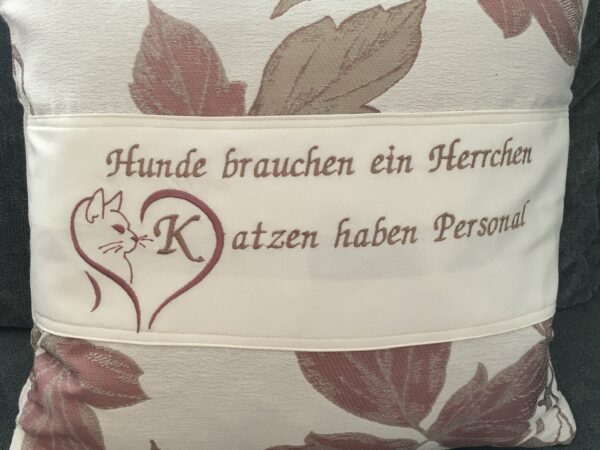 Polster „Katzen haben Personal“