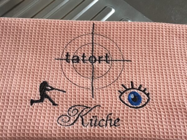 Geschirrtuch „Tatort Küche“